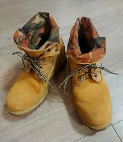 Timberland ベージュ スエード ブーツ 迷彩柄のサムネイル