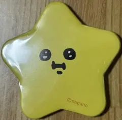 ちいかわカフェ　星型缶バッジ　ちいかわレストラン