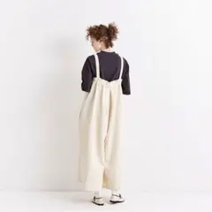 新品タグ付 Veritecoeur サロペット カーキ オールインワンのサムネイル
