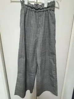 グレーのロングパンツ 150サイズ