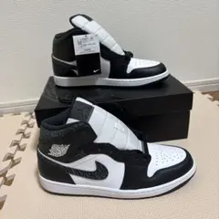 Nike Air Jordan 1 ミッドSEパンダエレファントサファリ新品