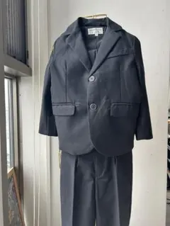 キッズフォーマルスーツ　卒園式や入学式、発表会