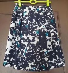 年末お値下げ　花柄フレアスカート ウエスト67cm　中古