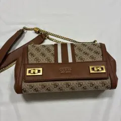 GUESS ショルダーバッグ ブラウン系