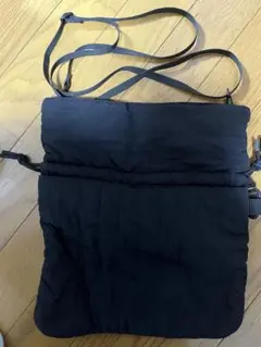 ソルプレーサ　ショルダーバッグ