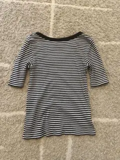 【美品】Whim Gazette 半袖Vバックシャンカットソーのサムネイル