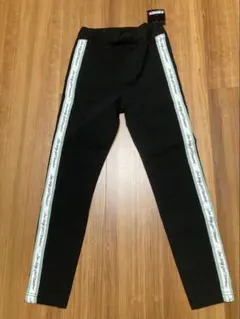 Item thumbnail for item d4da9d5b-8706-4e80-838c-4278e92d46c7