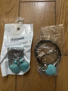 新品　ターコイズ　ハート型ビーズイヤリングとネックレスセット