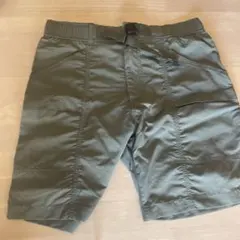 ユニクロ　オリーブ色 メンズSサイズ ショートパンツ