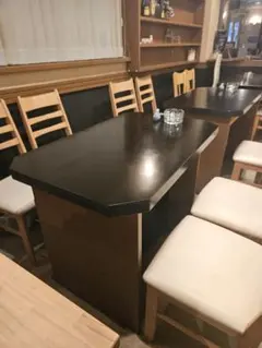 店舗用テーブル4台・椅子セット カフェ・レストラン・スナック 引き取り限定のサムネイル