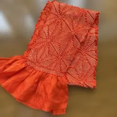 鮮やかなオレンジ色の絞り帯揚げ