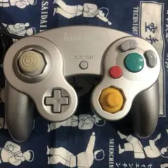 任天堂　ゲームキューブ　コントローラー　シルバー　動作確認済み
