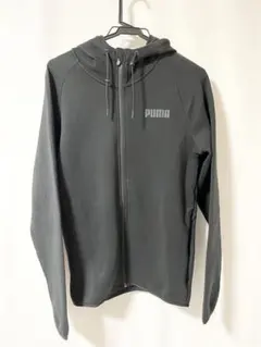 プーマ　黒パーカー　US、Sサイズ　ブラック　スウェット