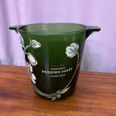 Item thumbnail for item d45631ca-8387-4446-aecc-809cdb99d35e