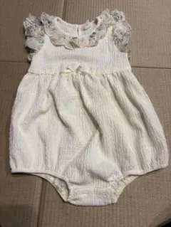 ホワイト フリルロンパース　18-24m 新品未使用
