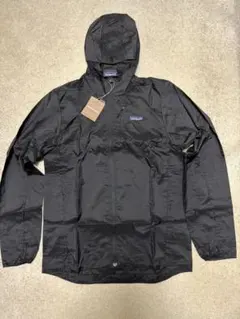 新品 メンズSサイズpatagonia パタゴニア フーディニジャケットBLKのサムネイル