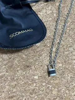 SCOMMAG 南京錠　ロック型ペンダントネックレス