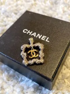 【希少】CHANELシルバーペンダントトップのサムネイル
