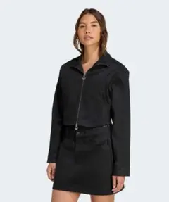 adidas ブラック クロップドジャケット　トラックジャケット　ショート丈