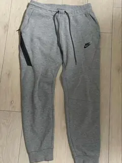 ナイキテックフリース下