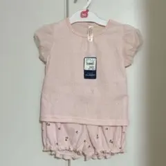 フリル袖ピンクトップスと花柄ショートパンツ90