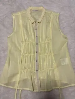 sútseso （WORLD）イエロー ノースリーブ ブラウス