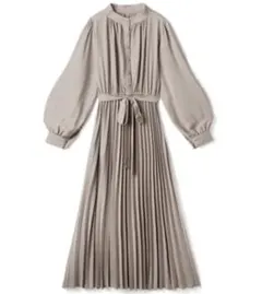 リボンベルト付きプリーツロングワンピース