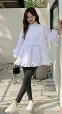 【試着のみ】JACQUARD FRILL A LINE TOPSのサムネイル