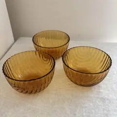 ガラス　ボウル　鉢　アンバー　琥珀色　飴色　ヴィンテージ　レトロ　3個セット￼