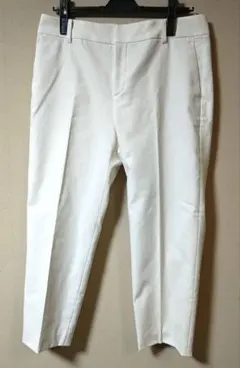 INDIVI ホワイト テーパードパンツ