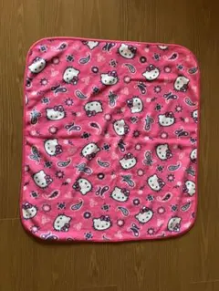 【匿名配送】　ハローキティ フリースブランケット