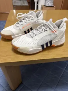 adidas D.O.N. ISSUE 5 バスケットボールシューズのサムネイル