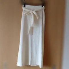 新品未使用　アイボリーホワイト　カットソースカート