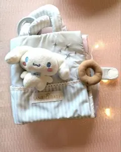 SANRIO BABY 布絵本 シナモロール マスコット付き　0歳おもちゃのサムネイル