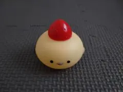 ひよこキャラクターグッズ 赤い帽子付き