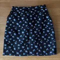 新品✨ビスVIS フラワージャガードタイトミニスカート　ブラックのサムネイル