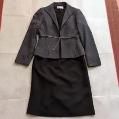 チェック柄ジャケットとジャンパースカートセット　サイズ11号