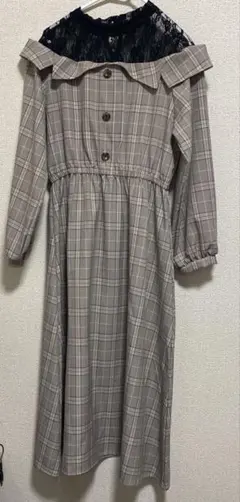 チェック柄オフショルダーワンピース M
