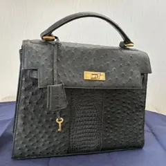 オーストリッチレザー ブラックハンドバッグ