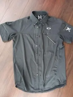 Oakley メンズシャツ L ブラック