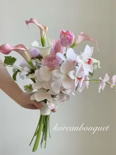 ウェディングブーケ　アーティフィシャルフラワー　クラッチブーケ