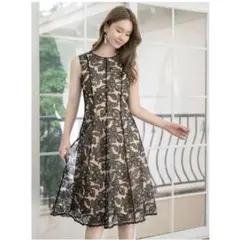 超美品　銀座クチュール　総レース　部分チュール　切替ロングドレス　M相当 超美品 銀座クチュール 総レース 部分チュール 切替ロングドレス