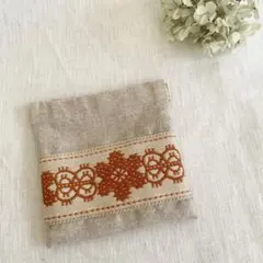 ＊スクエアポーチ＊小物入れ・刺繍リボン