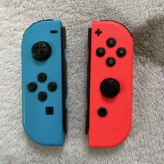 Nintendo Switch ジョイコン 青と赤　ストラップ付