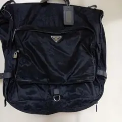 パ*パ様 プラダガーメントバッグ超レアな品物です