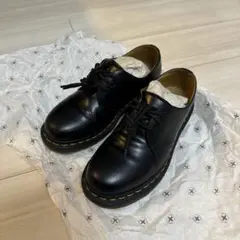 ドクターマーチン　3ホール　UK4