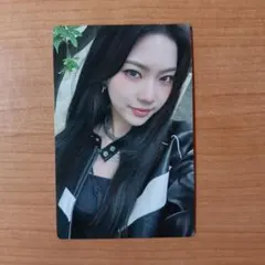 STAYC　アイサ　STAY ALIVE 初回限定盤　封入トレカ①