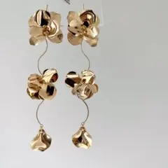 ゴールド フラワー ブライダル 結婚式 花嫁 披露宴 前撮り ピアス イヤリング