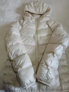 美品　UNIQLO アイボリー ダウンジャケット M