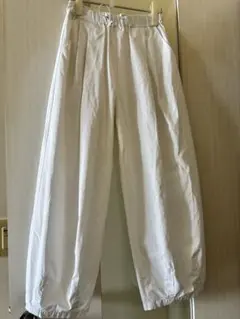 BAYFLOW ホワイト バルーンパンツ サルエルのサムネイル